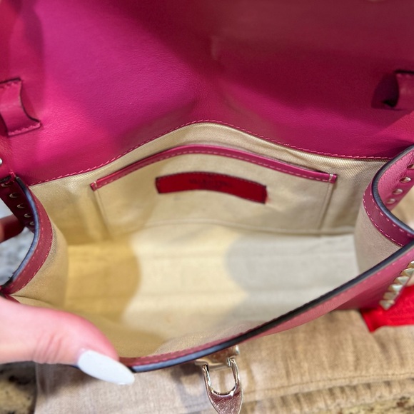 VALENTINO GARAVANI Fuschia Pink Medium Rockstud Shoulder Crossbody Leather Bag - Picture 8 of 13